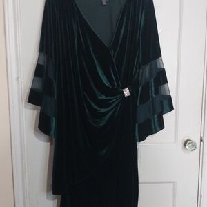 R&M Richards Concepts Dark Green Velvet Midi Dress with Rhinestone Accent